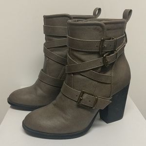 JustFab Raelyn Taupe Boots 7.5 M
